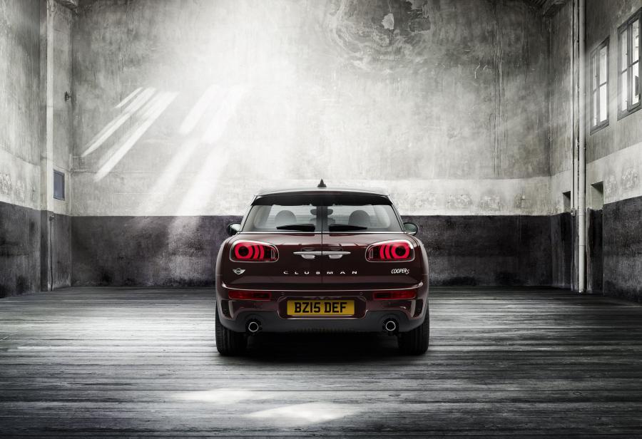  Mini Cooper S Clubman 2015 года  (фото 7 из 29)